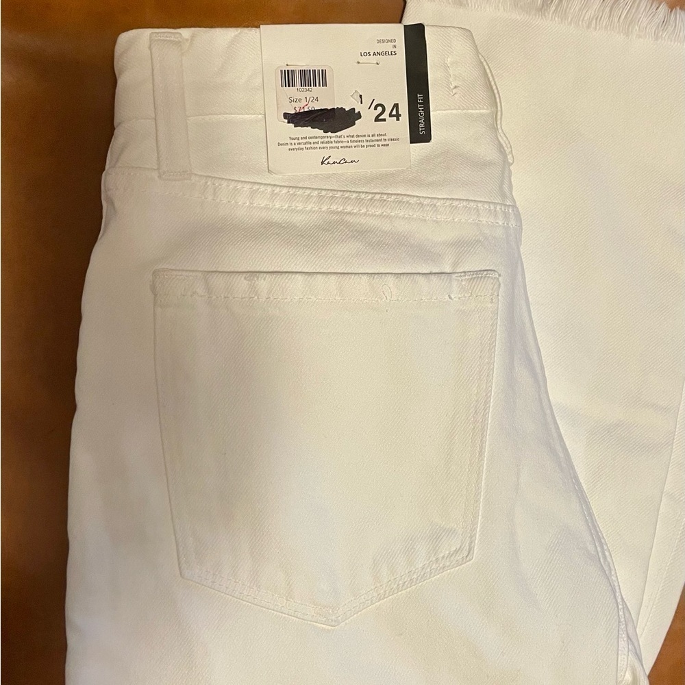 KanCan Button fly white denim NWT sold out !🔥 - Picture 8 of 8